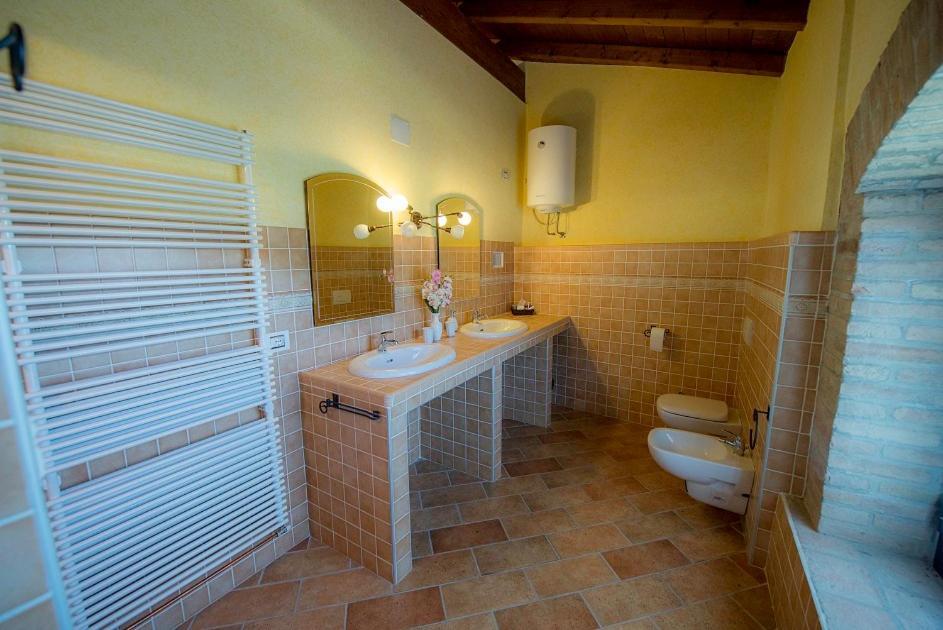 Fattoria Branciana Bed & Breakfast Rossena Exterior photo
